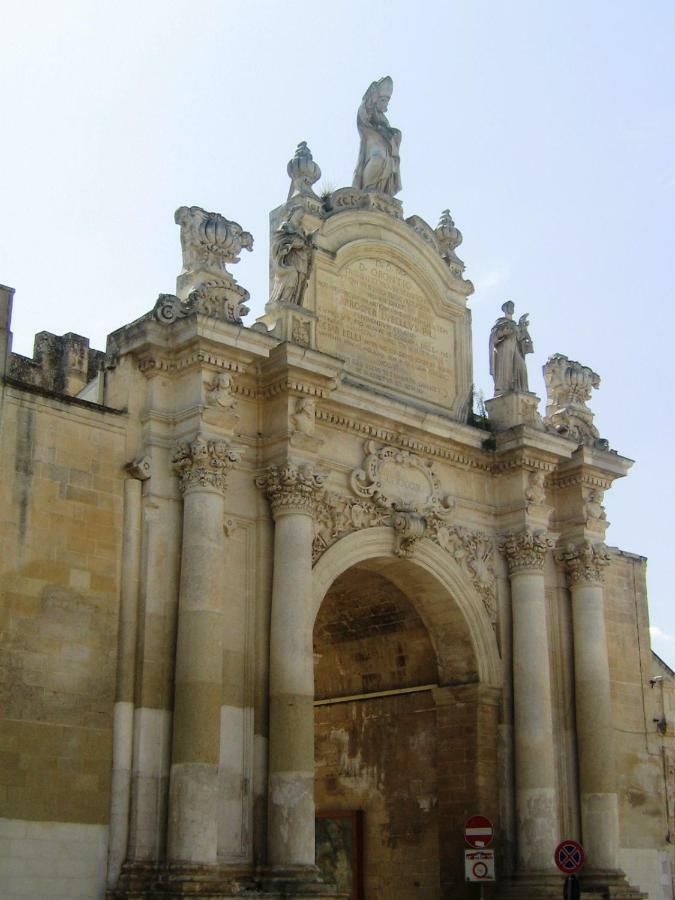 Dimora Dei Baroni Lägenhet Lecce Exteriör bild