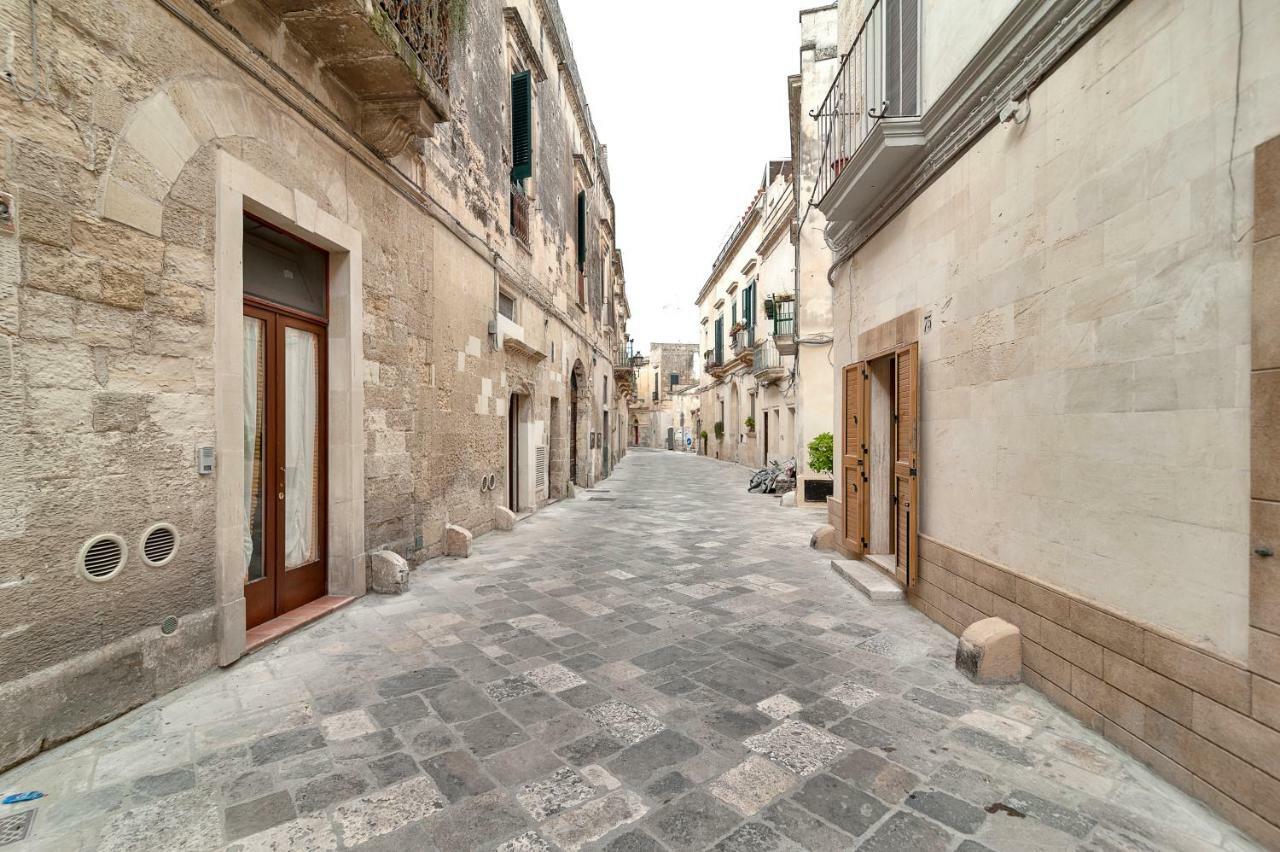 Dimora Dei Baroni Lägenhet Lecce Exteriör bild